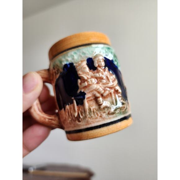 Vintage Relief Mold German Beer Stein Miniature Mug – Soldier Scene – 2.5 in - Picture 7 of 7